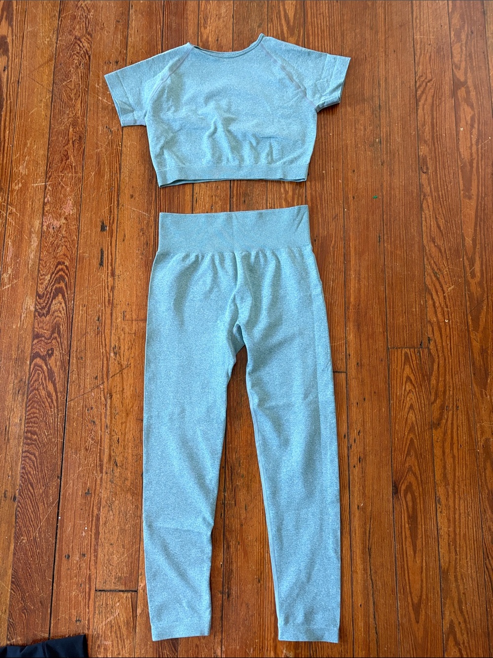 Amazon Light Blue Two-Piece Active Set - Crop Top & High-Waist Leggings